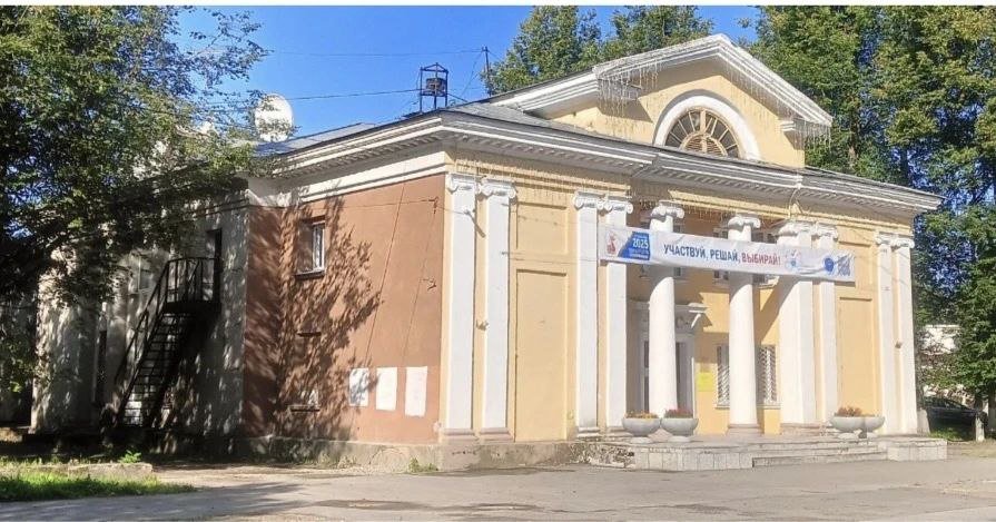 "Инвестиции в благополучие": сланцевский ЗАГС ждет капитальный ремонт - Здание ЗАГСа приведут в порядок за счет средств областного бюджета.
