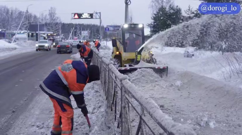 В Кировском районе проверили качество зимней уборки региональных дорог - По итогам проверки подрядчикам было дано поручение увеличить долю механизированной уборки для повыше