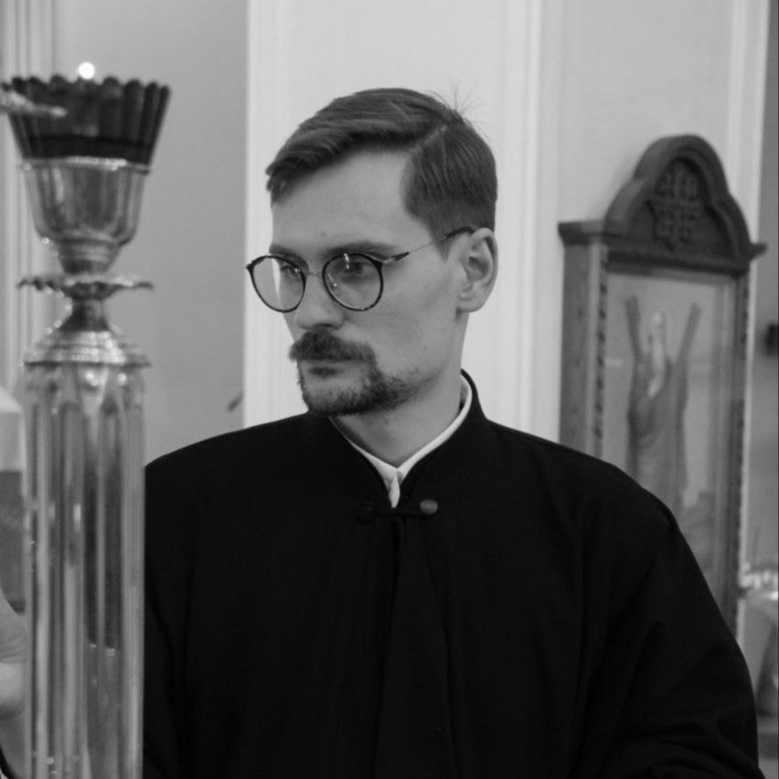 В Рыбацком погиб 31-летний диакон при реставрационных работах в храме - Диакон упал со строительных лесов во время покраски алтаря.