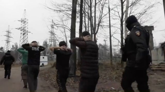 Более 14 тысяч нелегальных мигрантов выдворили из Петербурга и Ленобласти - Правоохранители за год провели более 4,5 тыс. комплексных мероприятий по проверке соблюдения миграци