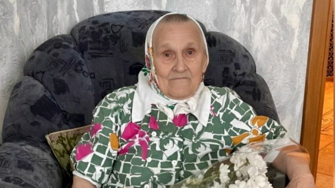 Жительница Гатчины Мария Семенова отметила 102-летие - Мария Ивановна — ветеран Великой Отечественной войны, награждена медалью «За доблестный труд в Велик