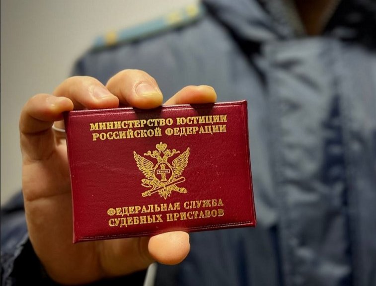 Ленинградская область выдворила за 2025 год почти 2,5 тысячи мигрантов - За прошлый год 2449 иностранцев, находившихся в 47-м регионе, отправились на родину в принудительном