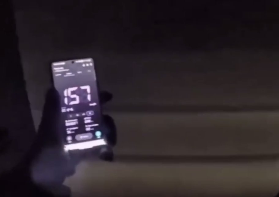 Юный зацепер похвастался заездом на "Ласточке" на скорости почти 160 км/ч и оказался в полиции - Подросток выложил в соцсети видео опасной поездки, чтобы похвастаться перед подписчиками. В полиции 