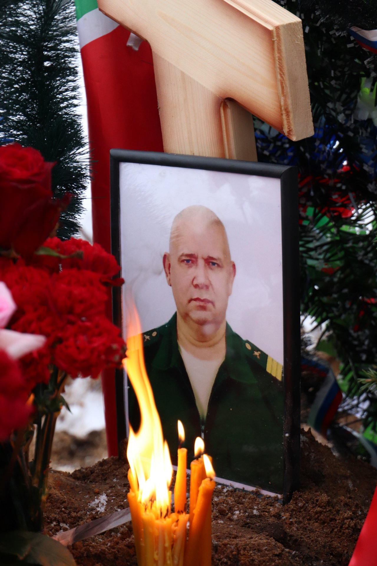 В Кировске простились с погибшим на СВО Сергеем Александровым - Он погиб 31 января 2026 года в населенном пункте Ступочки.