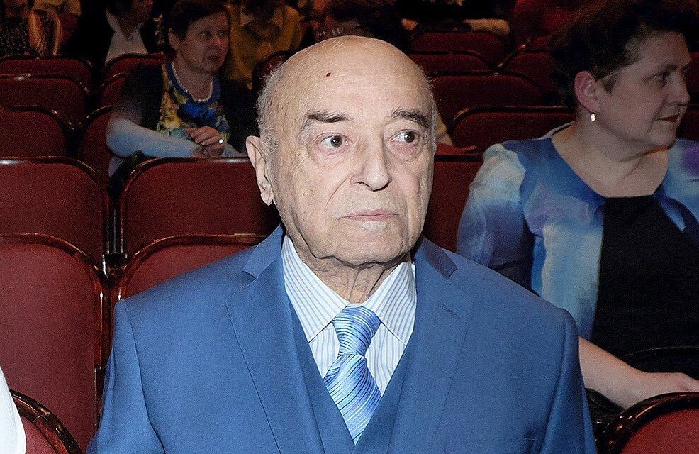 Легенда по имени Этуш: какое наследие оставил артист, чей голос и образы навсегда запечатлелись в нашей памяти - Есть актёры, чьи роли становятся частью нашей памяти - и даже спустя годы мы слышим их интонации, вс