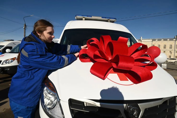 Автопарк скорой помощи Ленобласти пополнился новыми автомобилями - Новые автомобили будут работать в Выборгском, Кировском, Ломоносовском, Приозерском и Всеволожском р