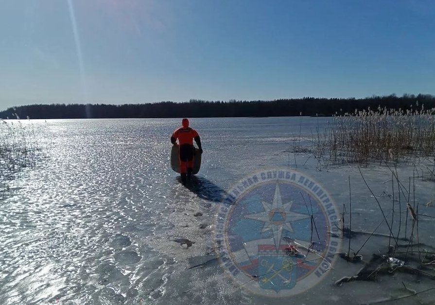 Два человека провалились под лед в Приозерском районе: один погиб - Спасатели нашли тело пропавшего в понедельник на водоеме мужчины.