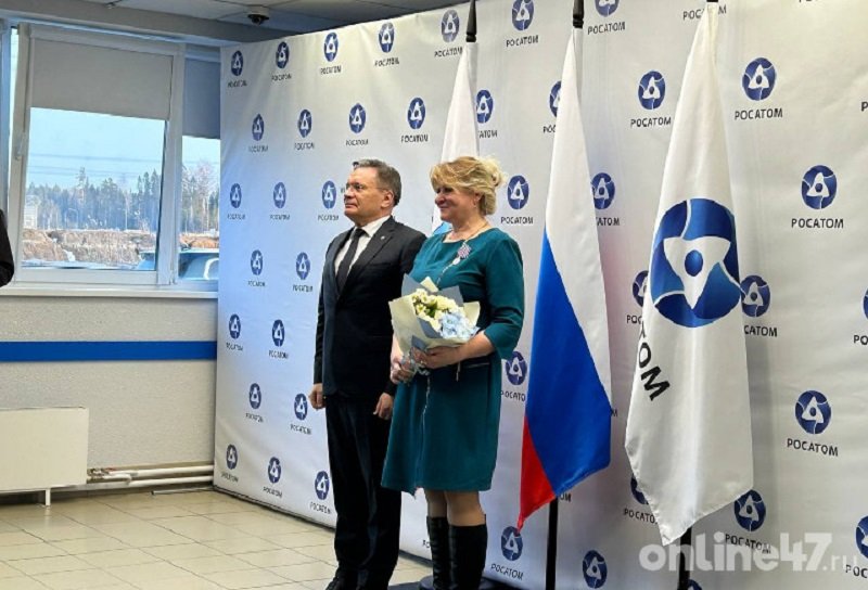 Передовых работников Ленинградской АЭС наградили в Сосновом Бору - В Сосновом Бору 11 марта состоялась рабочая встреча Александра Дрозденко с генеральным директором «Р