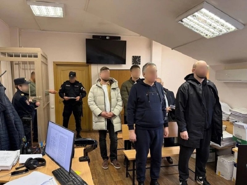 Петербуржцы организовали финансовую пирамиду и заработали 94 млн рублей - Трех петербуржцев осудили за мошенничество на 94 млн руб. С 2019 по 2022 год они привлекали деньги в