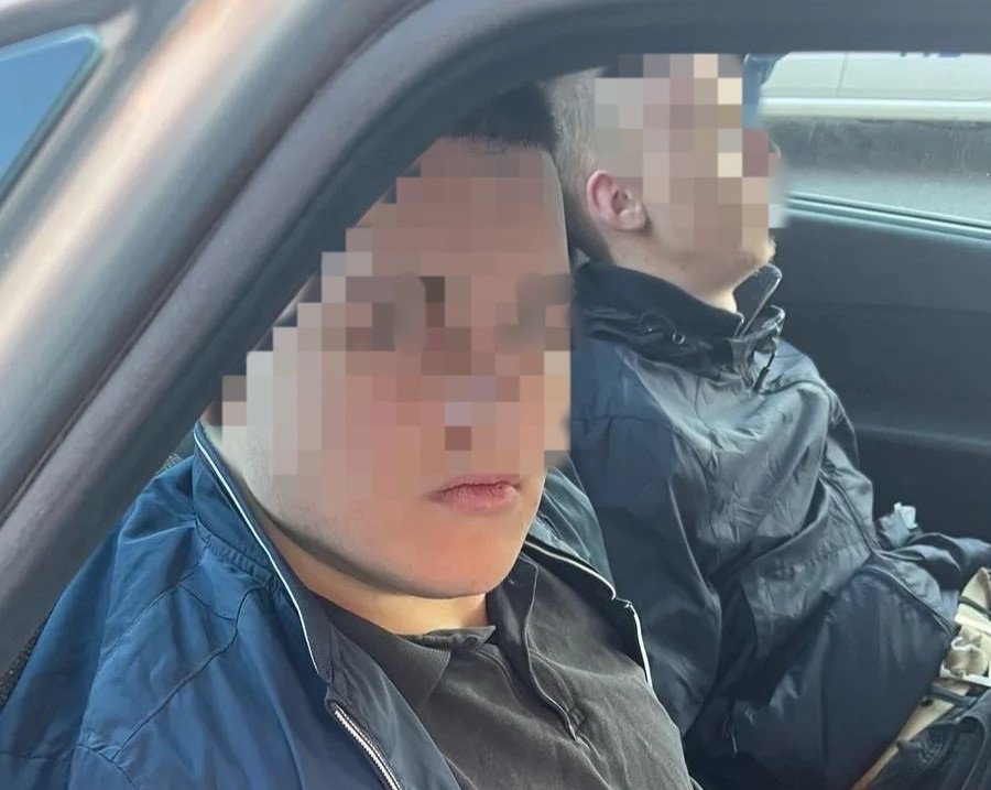 Петербуржец пытался разнять драку, а драчуны его избили и выстрелили ему в голову - Выстрелом в голову закончился конфликт с мужчиной возле сетевого бара на Владимирском проспекте в Са