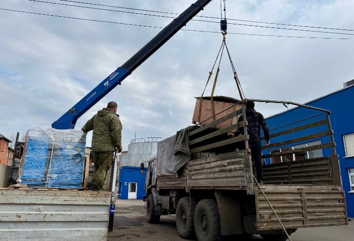Партия гуманитарной помощи из Всеволожского района отправилась в зону СВО - На этот раз бойцам отправили оборудование, необходимое для полевого ремонта техники.
