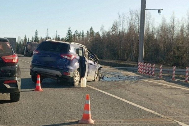 Несколько человек пострадали в результате аварии под Всеволожском - Иномарка получила серьезные повреждения на КАД.