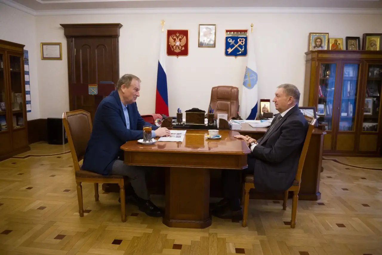 Александр Дрозденко и Сергей Яхнюк обсудили подготовку Ленобласти к весенним полевым работам - Были затронуты вопросы льготного кредитования аграриев и выплат на сезонные работы из федерального и