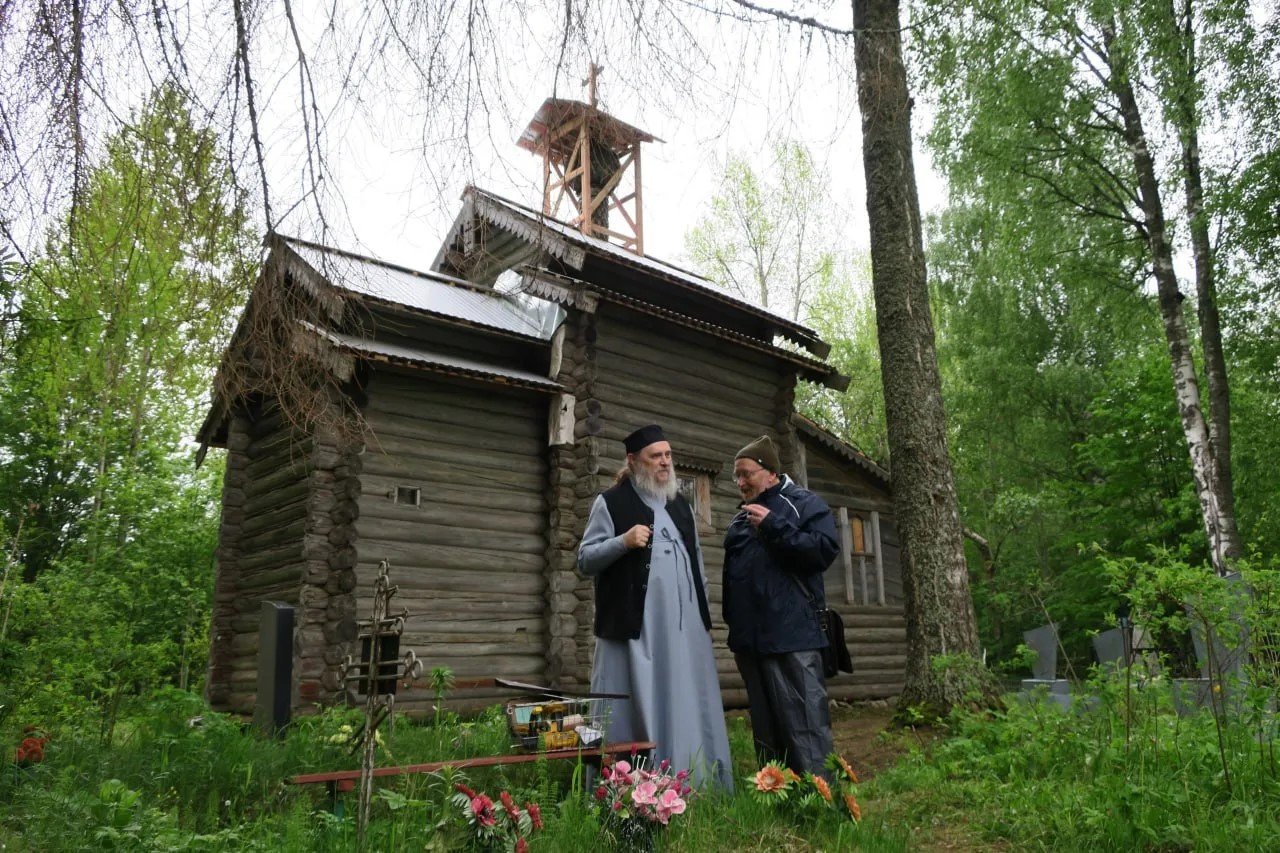 Специалисты Международного центра реставрации спасли от разрушения храм XVII века в Бокситогорском районе - В деревне Лиственка Бокситогорского района завершились срочные реставрационные работы на старинной ц