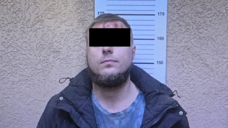 Мужчина с почти полкило наркотика задержан в Сестрорецке - По подозрению в незаконном обороте наркотиков в лесу возле улицы Танкистов в Сестрорецке задержали 2