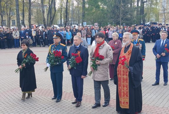 Гатчинский округ празднует День Победы - В субботу, 9 мая, Гатчинский округ проводит торжественные мероприятия, посвященные 81-й годовщине По