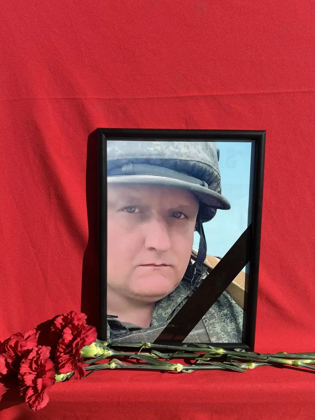 Военнослужащий из Тихвина Андрей Дмитриев погиб на СВО - Ему был 41 год.