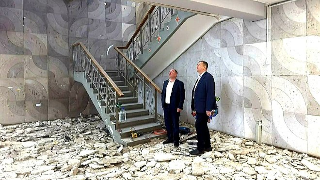 В Приозерске ремонтируют детское отделение библиотеки - Строители уже приступили к демонтажу старых конструкций.