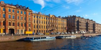 В Петербурге запустили бесплатные речные экскурсии для пользователей MAX