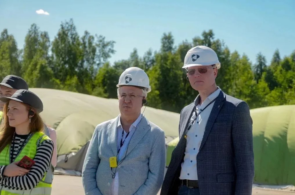 "Зеленые" и общественники оценили внедряемые на КПО «Кингисепп» технологии переработки отходов - Делегация ведущих экологов и общественных деятелей во главе с Рашидом Исмаиловым и депутатом Алексан