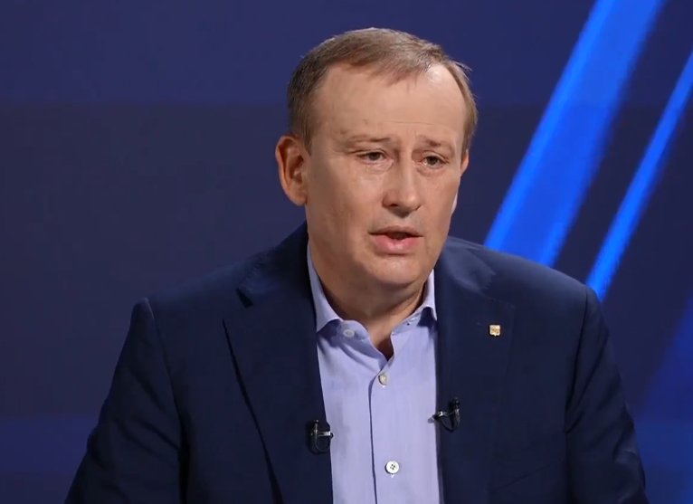 Александр Дрозденко: ситуация с топливом вынуждает искать нестандартные пути решения проблемы - Глава Ленобласти рассказал о принимаемых в регионе мерах для стабилизации топливного рынка.