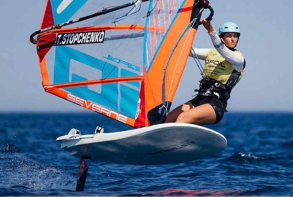 Спортсменка из Петербурга Таисия Стопченко стала чемпионкой мира по виндсерфингу - Россию в нейтральном статусе представляли шесть спортсменов, четверо из которых — из Санкт-Петербург