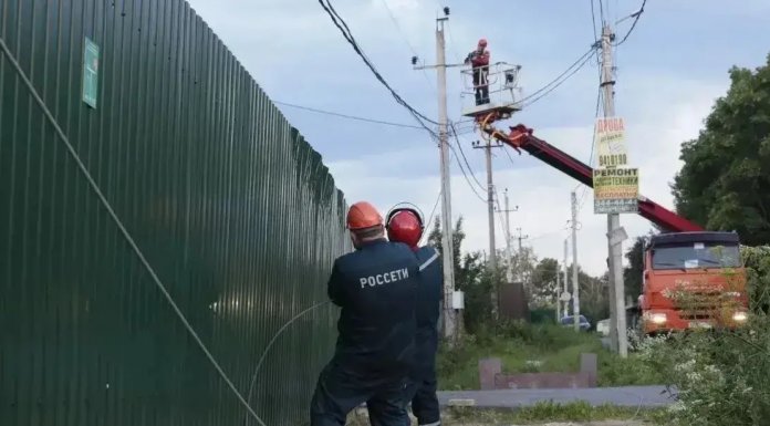 В Ленобласти возобновили электроснабжение на основной сети после удара стихии