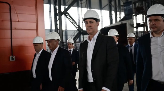 Зампред правительства РФ Дмитрий Патрушев посетил судостроительный завод в Ленобласти