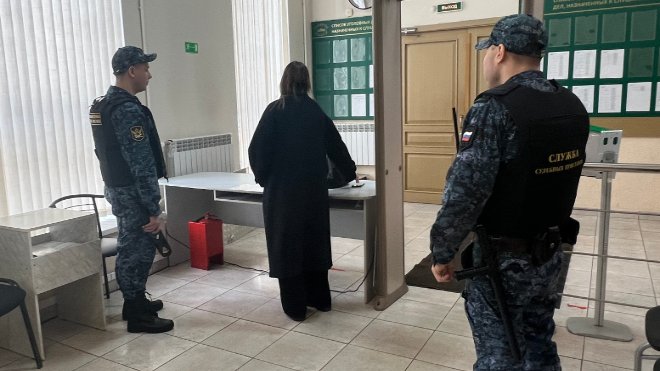 Более 2,4 тысяч опасных предметов пытались пронести в здания судов Ленобласти с начала года - Все опасные предметы были изъяты. Их владельцев не допустили в здания судов.