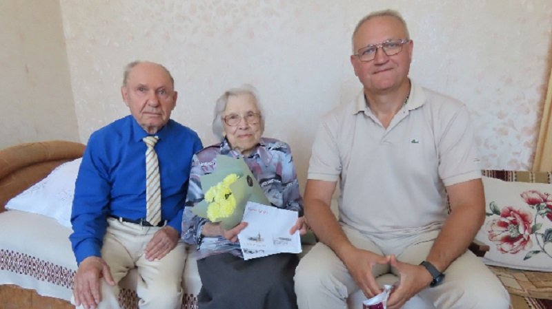 Антонина Федорова из Сланцев отпраздновала 95-летие - Жительница Сланцев, ветеран труда и бывшая несовершеннолетняя узница фашистских концлагерей Антонина