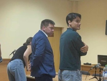 Депутата Заксобрания Ленобласти Ивана Апостолевского арестовали на 10 суток - Причиной ареста парламентария стало распространение экстремистской символики.