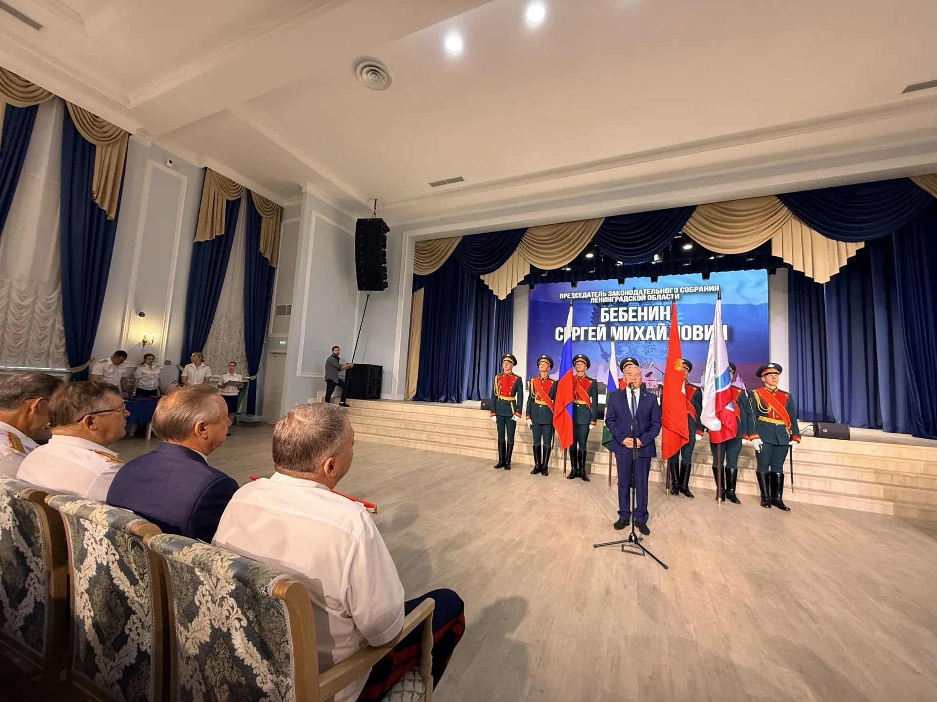 Сергей Бебенин поздравил следователей Ленобласти с профессиональным праздником - В преддверии Дня сотрудника органов следствия в Культурном центре Следственного комитета России по г