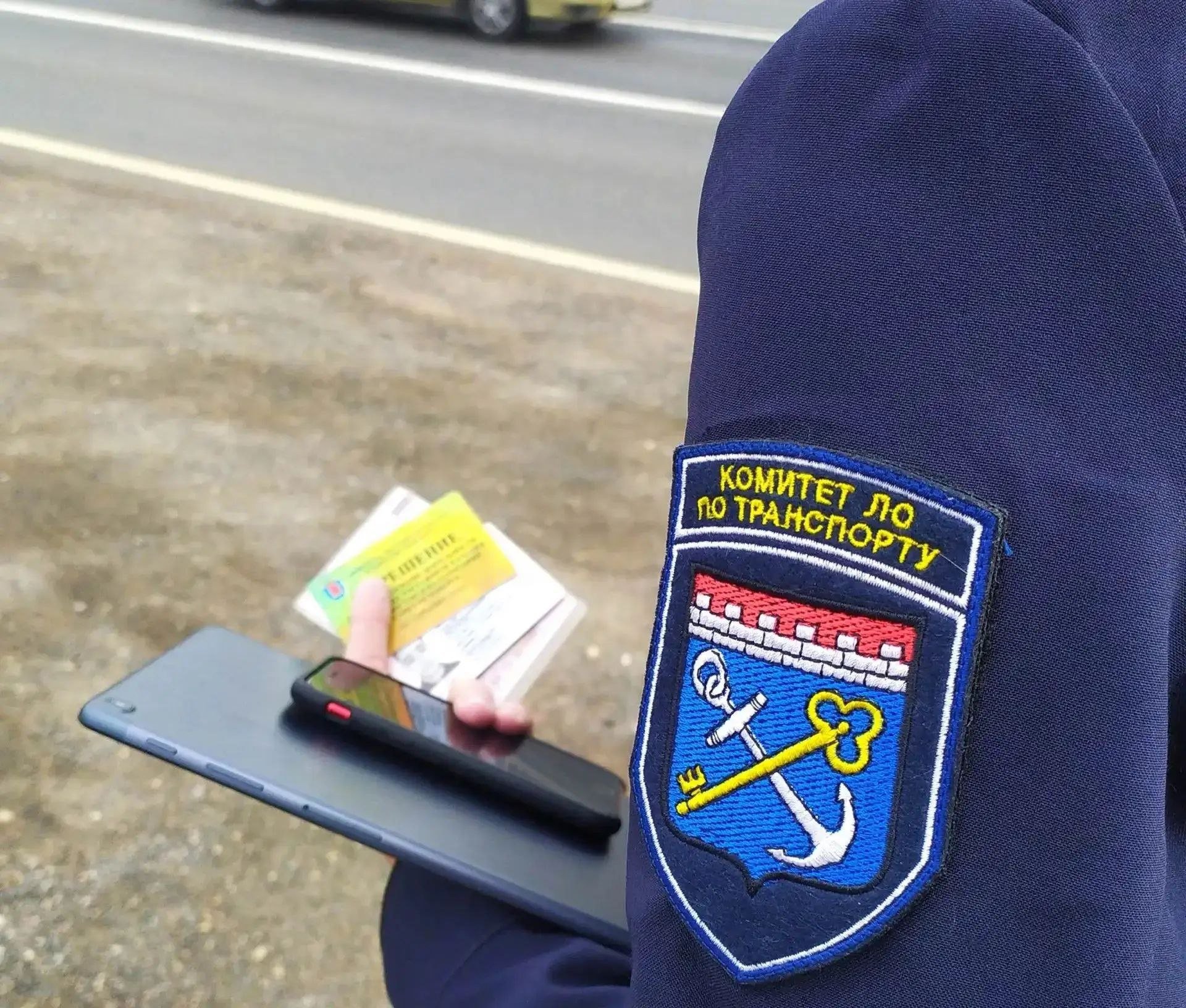 В Ленобласти создали новую межведомственную транспортную комиссию для борьбы с нелегальными перевозчиками - Соответствующее распоряжение подписал губернатор Александр Дрозденко.