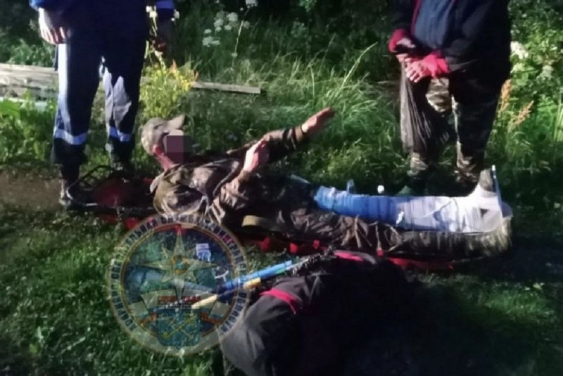 Мужчину со сломанной ногой эвакуировали из леса в Гатчинском округе - Рыбака с травмой ноги эвакуировали 29 июля около 06:00 из леса возле СНТ «Ломо» массива Чаща в Гатчи