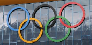 Еще одна федерация допустила до соревнований спортсменов из России с флагом и гимном