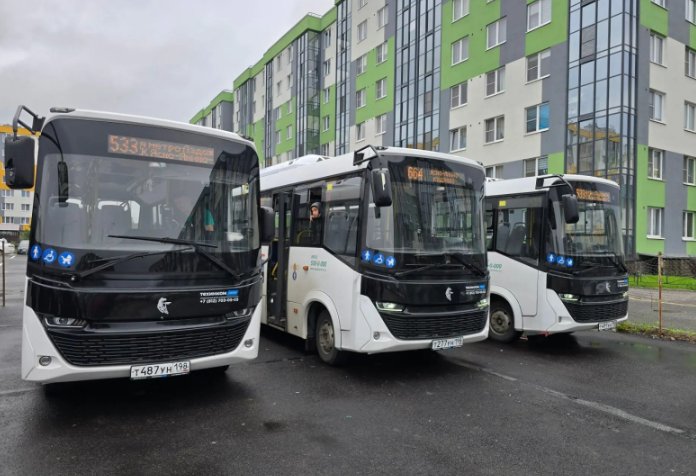 В Янино-1 завершают обустройство разворотной площадки для автобусов большой вместимости - Ход работ на объекте лично проверил глава Ленинградской области.