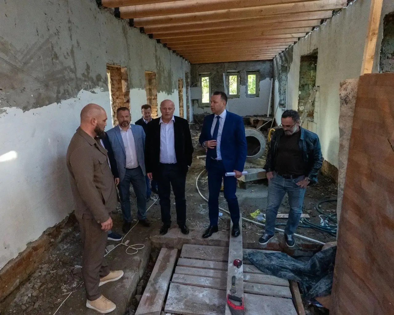 Капремонт амбулатории в Кобралове завершат до конца сентября - В поселке Кобралово Гатчинского муниципального округа продолжается капитальный ремонт местной амбула