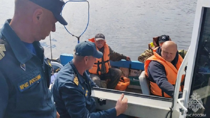 Инспекторы ГИМС выявили 11 нарушений на реке Свирь - Государственные инспекторы Подпорожского отделения Центра ГИМС выявили 11 нарушений во время профила