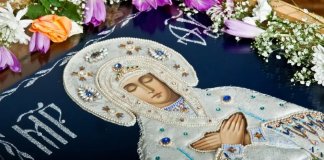 Успение Пресвятой Богородицы: от богословских споров до народных примет