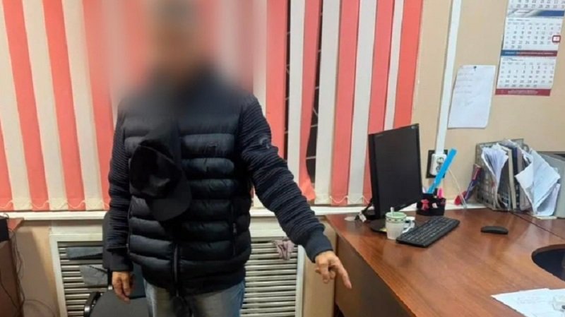 Рецидивиста из Ленобласти задержали за кражу телефона и кроссовок у пассажиров поезда - Мужчину в возрасте 57 лет задержали за кражу телефона и кроссовок у пассажиров поезда «Белгород – Пе
