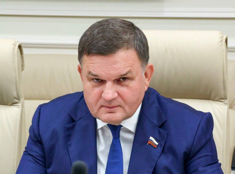 Сенатор Сергей Перминов поздравил жителей Ленобласти с 99-летием региона - Годовщина региона символизирует важный этап развития региона и единство его жителей, подчеркнул сена