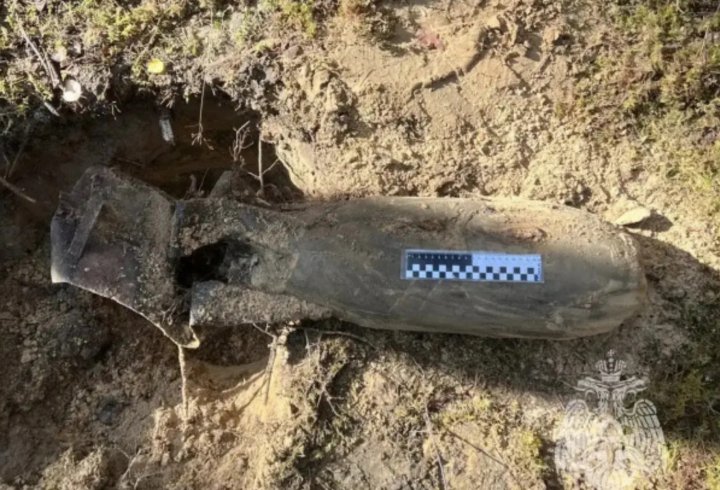 В Лужском районе нашли авиабомбу времен ВОВ - ФАБ-100 обнаружили в районе деревни Задубье.