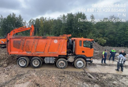 В Ломоносовском районе пресекли незаконный сброс отходов - Ранее жалобы на незаконную свалку неоднократно поступали от местных жителей.