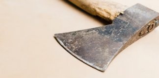 Житель Лодейного Поля задержан за покушение на убийство из ревности