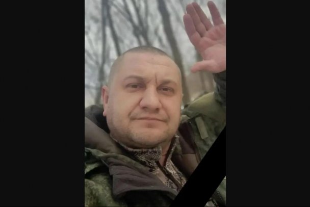 Военнослужащий из Сланцевского района Юрий Торохов погиб на СВО - У него остались родители, жена, двое сыновей.