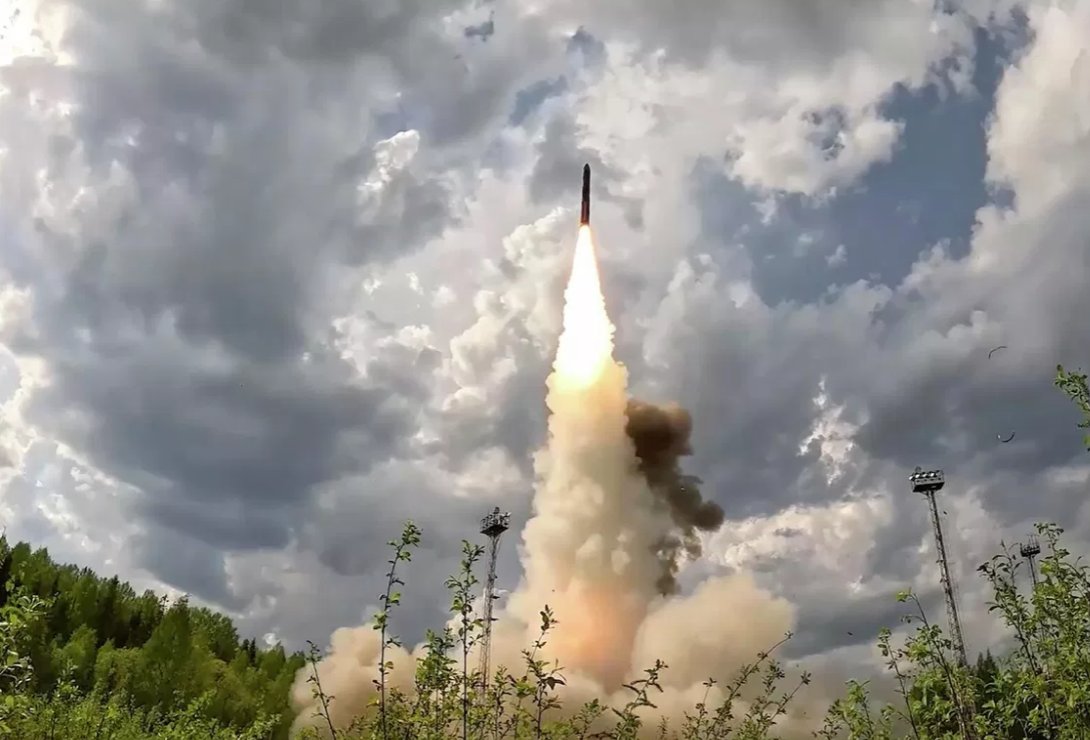 Россия произвела успешный запуск межконтинентальной баллистической ракеты - Запуск МБР производился с космодрома "Плесецк".