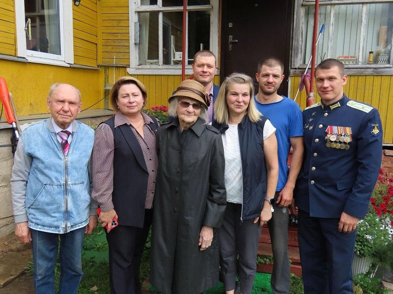 Ветеран Валентина Пименова из Сланцевского района отметила 100-летие - Ветеран Великой Отечественной войны Валентина Пименова из Сланцевского района отметила 3 сентября 10
