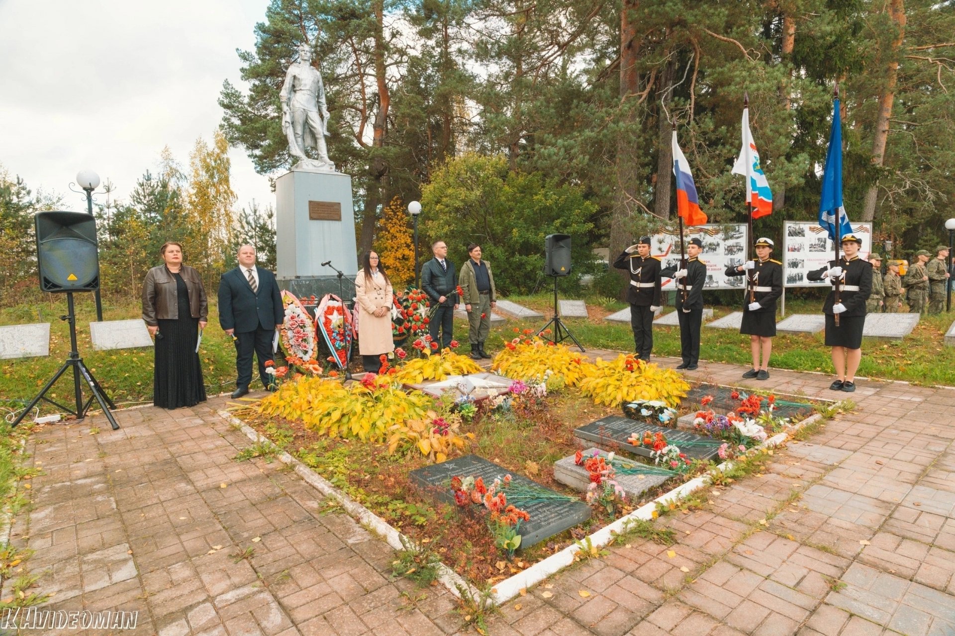 В Свирьстрое перезахоронили останки 63 солдат Красной Армии - Останки солдат поисковики отряда «Переправа» обнаружили и подняли из болота во время работ на террит