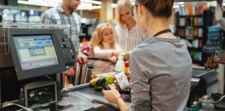 Минимальная продуктовая корзина в России подорожала на 8,5%