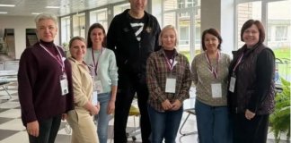 Избирательный участок во Всеволожске посетил чемпион мира по боксу и депутат Госдумы Николай Валуев